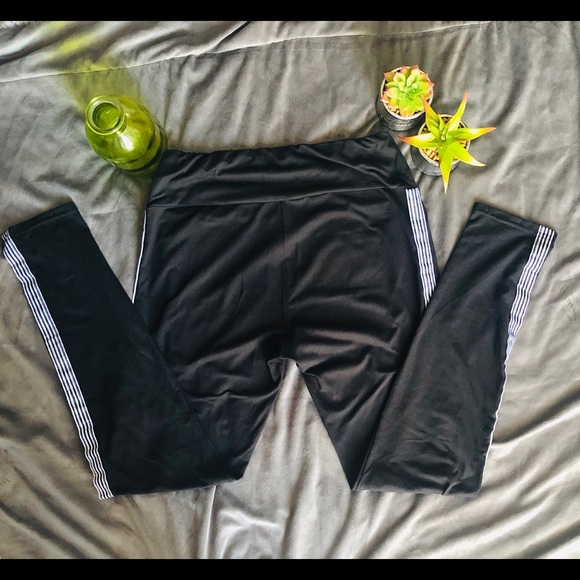 FORNIA - LARGE BLACK LEGGINGS WITH WHITE STRIPES - Picture 3 of 5